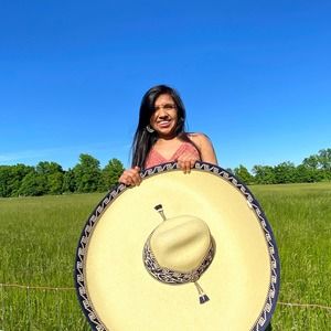 Meet your Posher, Daisy